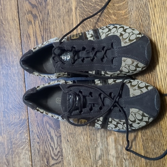 Size 8.5 COACH REMONNA RUNNING SHOES - Picture 1 of 11